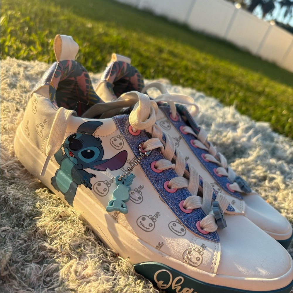 Stitch Shoes - White and Blue